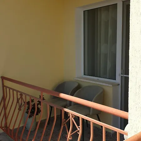 Apartment Peters комплекс петрови къщи